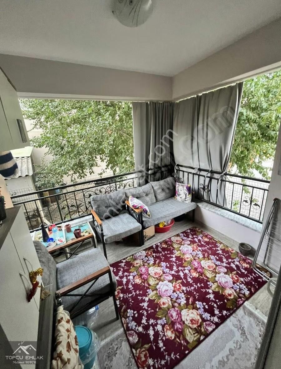 Cumhuriyet Mahallesi'nde Müstakil Havasında Bahçeli 2+1 Daire