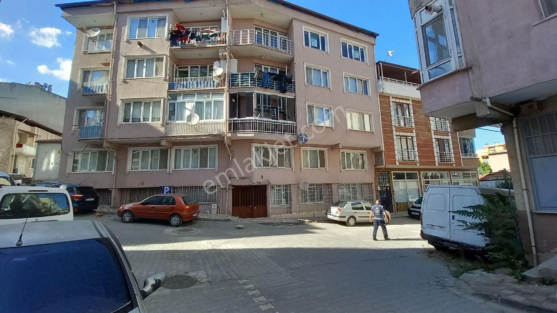 Mustafakemalpaşa İlçesi Vıraca Mahallesi 2+1sat