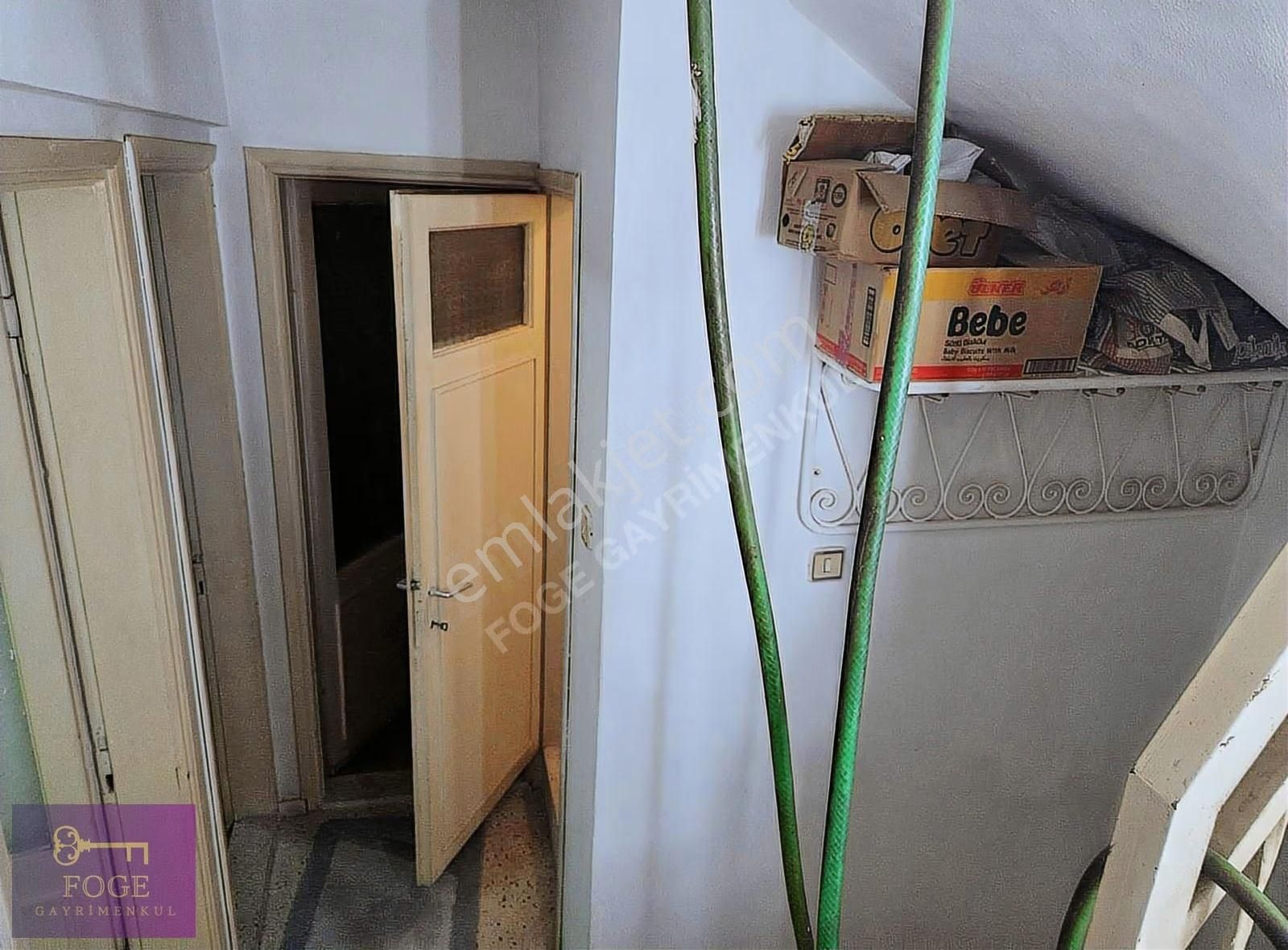 Yenifoça'nın Merkezinde Fırsat Müstakil Ev - Görsel 14