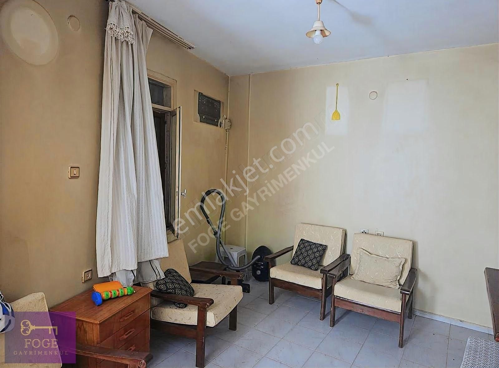 Yenifoça'nın Merkezinde Fırsat Müstakil Ev - Görsel 9