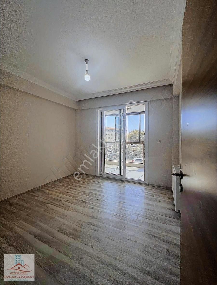 Havuzlu Lüks Site'de 3+1 Oturuma Hazır Daire - Görsel 14