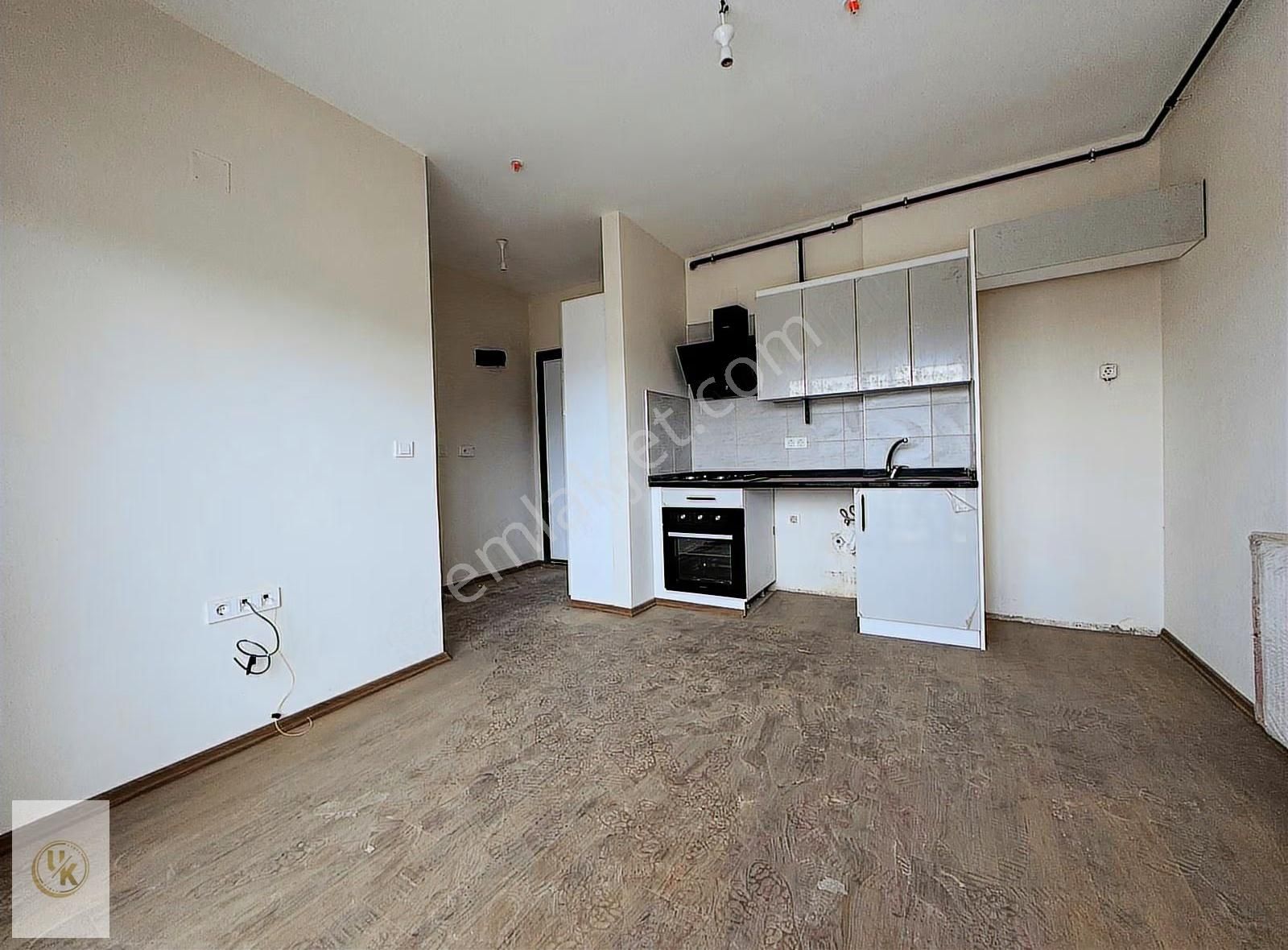 Bahçeşehirde Site İçi 1+1 Yatırıma Uygun Hazır Kiraclı Lüx Daire - Görsel 7