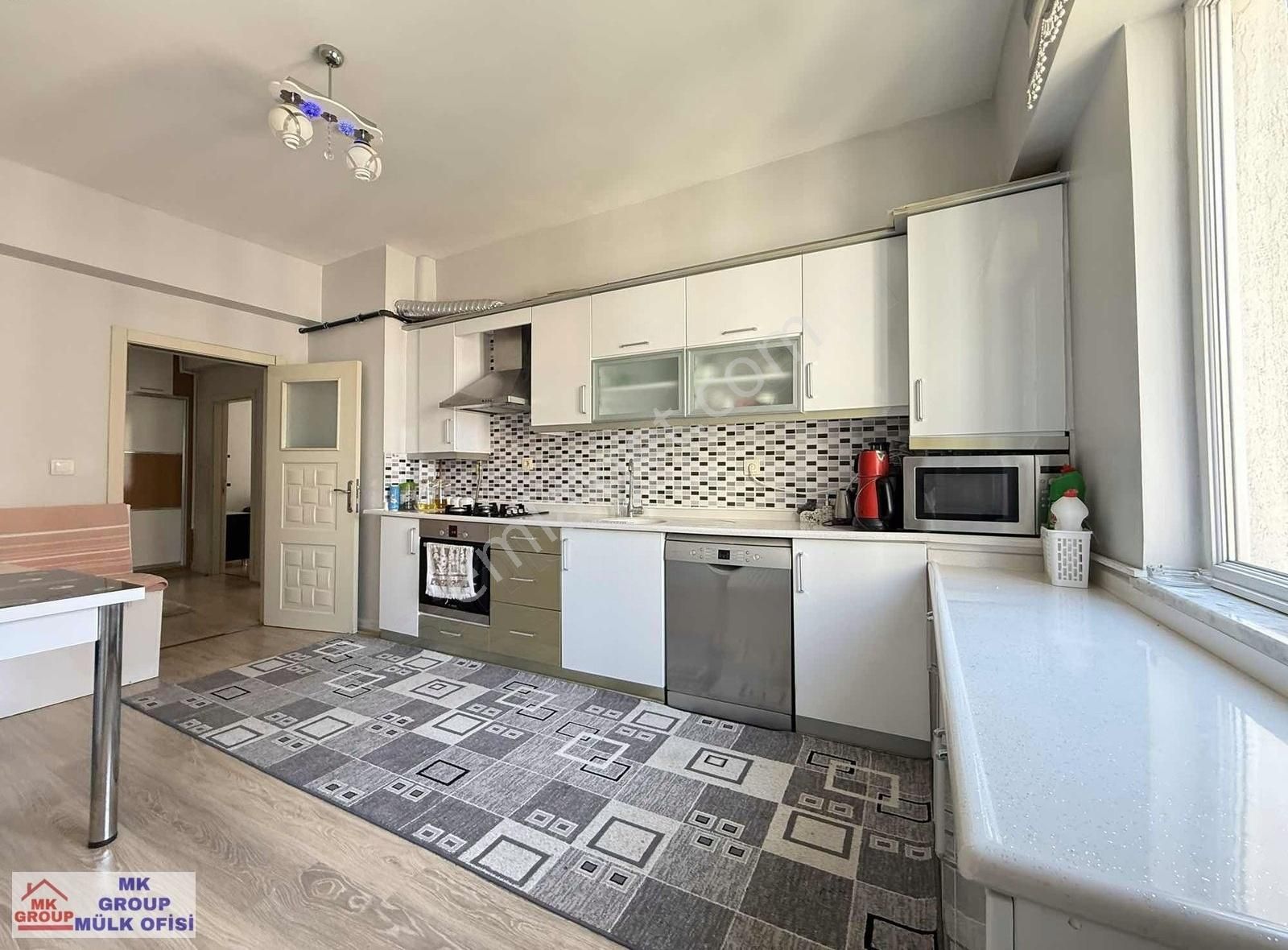 Papatya Caddesinde Ultra Geniş Temiz Kilerli 4+1 Satılık Daire - Görsel 34