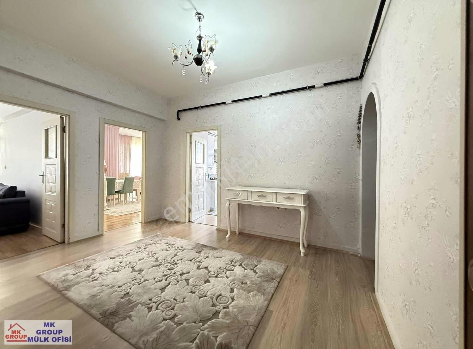 Papatya Caddesinde Ultra Geniş Temiz Kilerli 4+1 Satılık Daire - Görsel 25