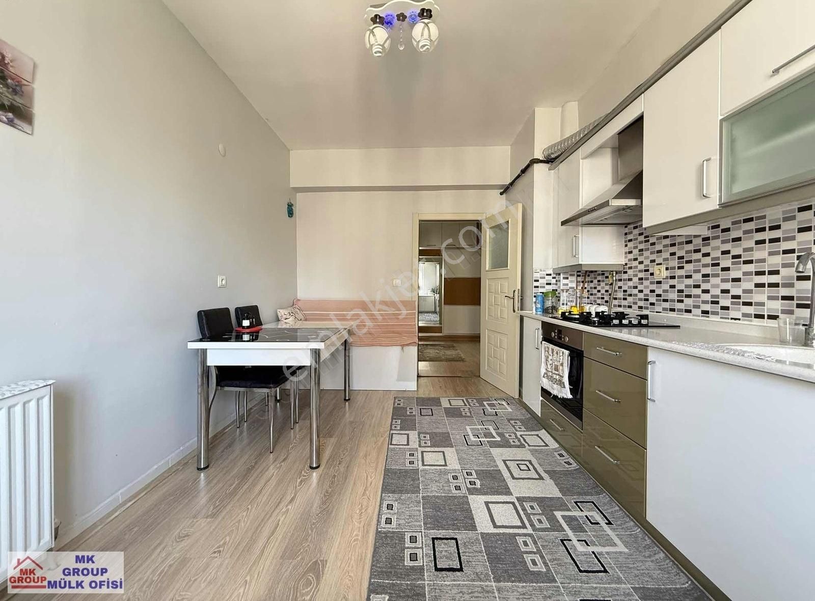 Papatya Caddesinde Ultra Geniş Temiz Kilerli 4+1 Satılık Daire - Görsel 14