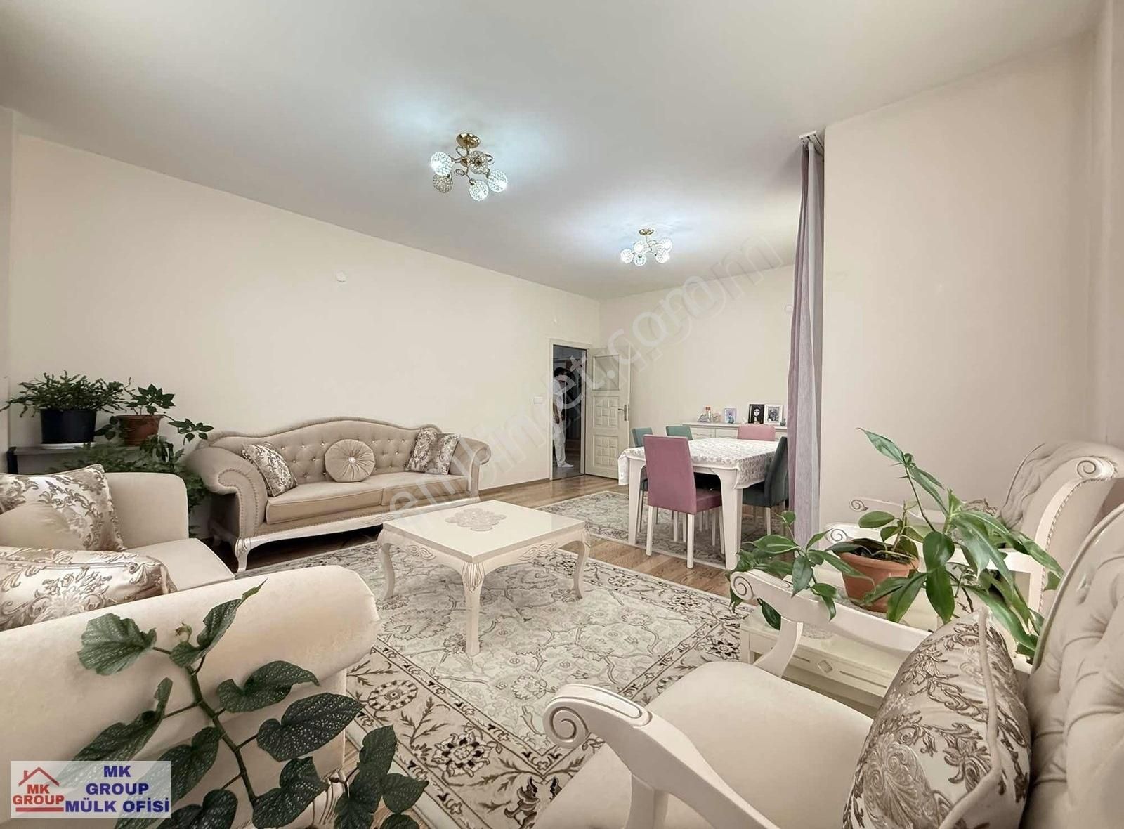 Papatya Caddesinde Ultra Geniş Temiz Kilerli 4+1 Satılık Daire - Görsel 35