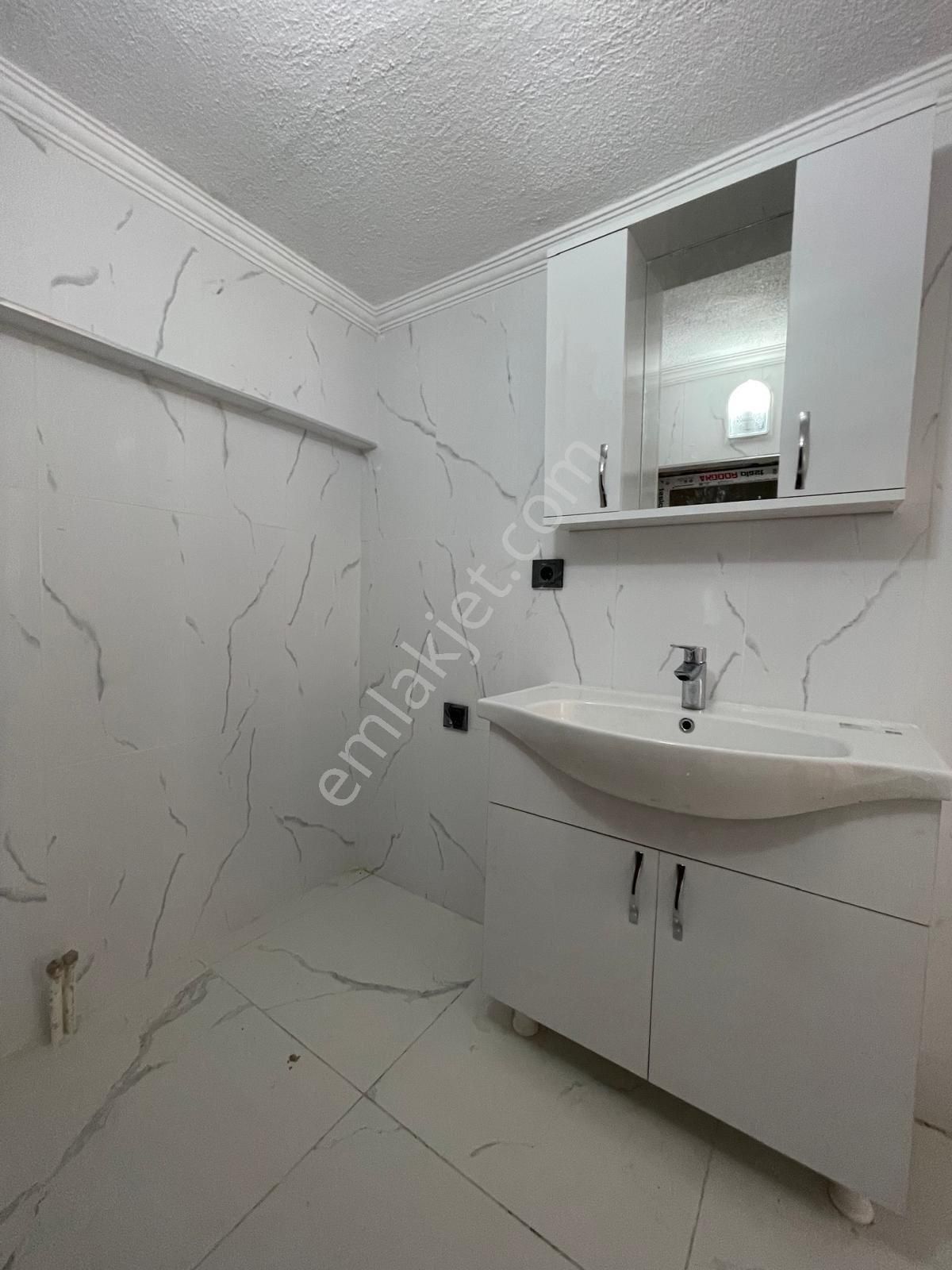 Aydın Nazilli Altıntaş Mahallesinde Satılık Doğalgazlı Yarı Bodrum Komple Tadilatlı Daire - Görsel 15