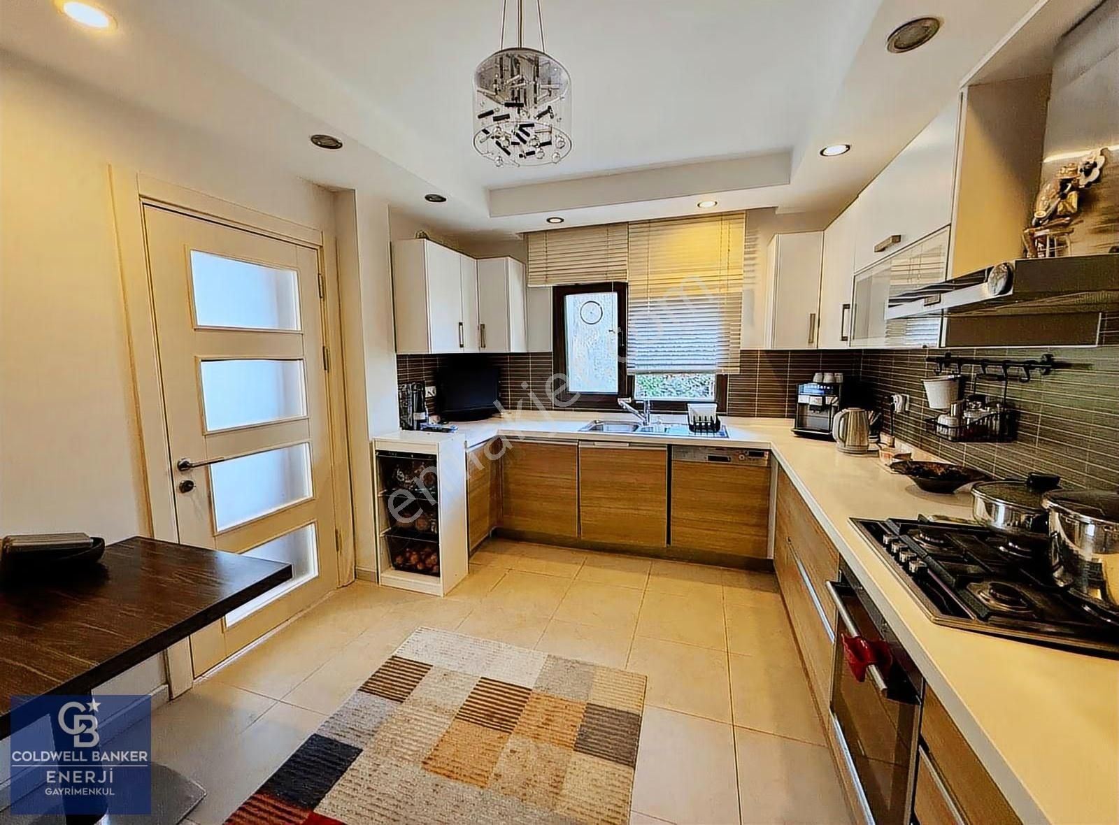 Bahçeşehir Kelebekler Vadisi Satılık 6+2 Villa Havuz Manzaralı - Görsel 11