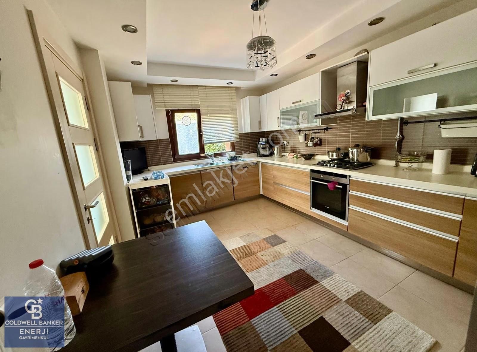 Bahçeşehir Kelebekler Vadisi Satılık 6+2 Villa Havuz Manzaralı - Görsel 4