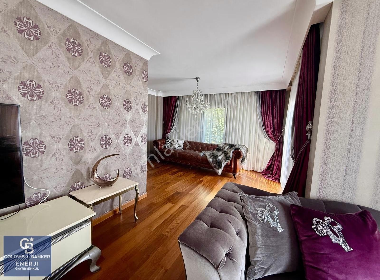 Bahçeşehir Kelebekler Vadisi Satılık 6+2 Villa Havuz Manzaralı - Görsel 13