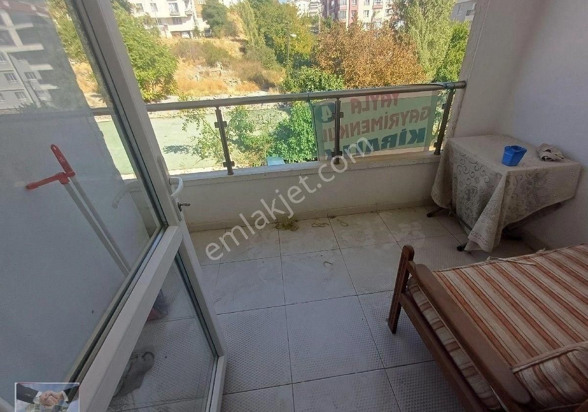 Kalekışladan Cadde Yakını Asansörlü Kiralık 3+1daire - Görsel 25