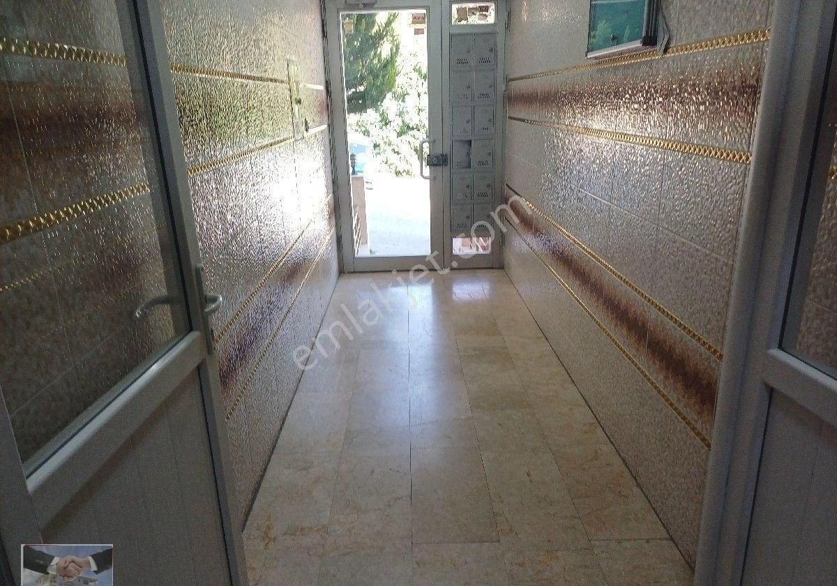 Kalekışladan Cadde Yakını Asansörlü Kiralık 3+1daire - Görsel 5