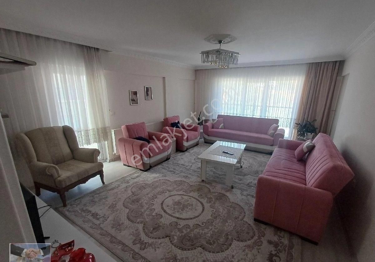 Kalekışladan Cadde Yakını Asansörlü Kiralık 3+1daire