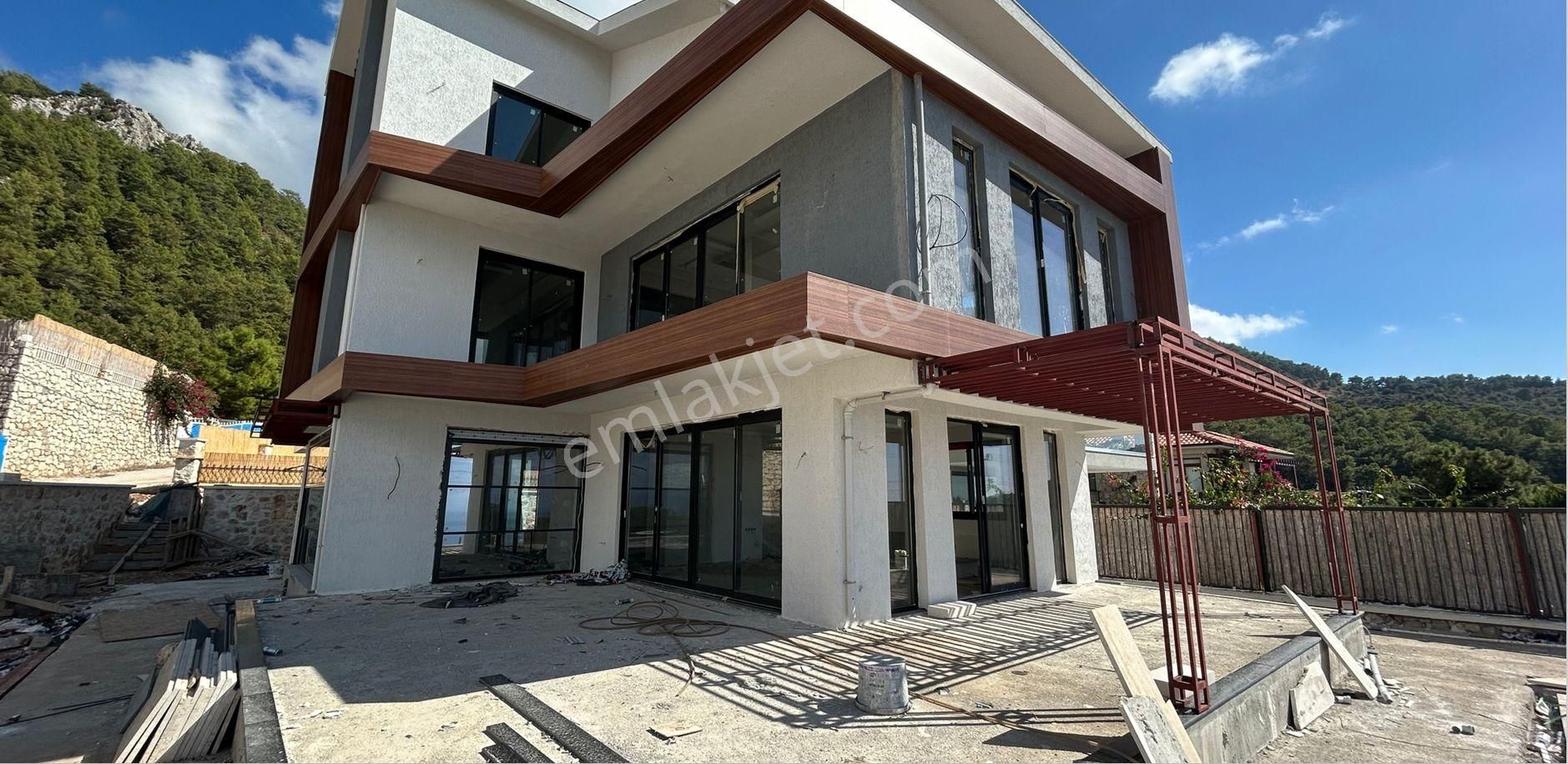 Goldhouse Dan Satılık 8+1 Faralya Da Tripleks Müstakil Villa - Görsel 8