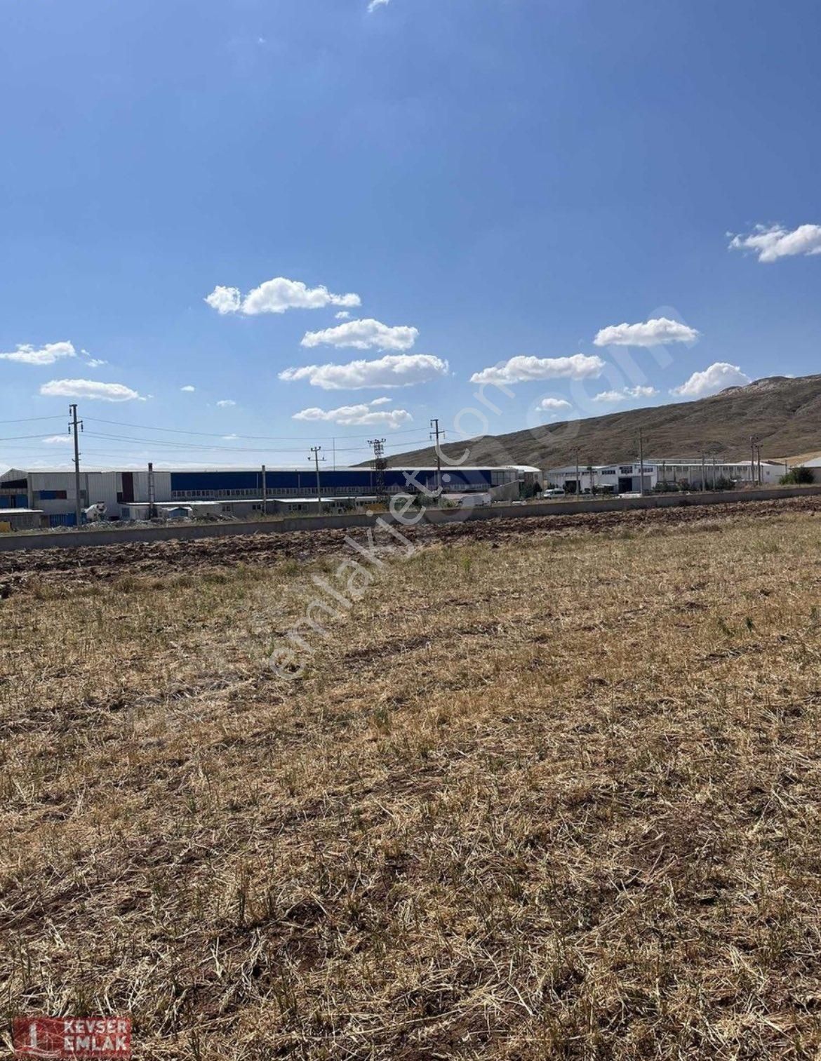 Kevser Emlak'tan Satılık 815 M2 Tarla - Görsel 3