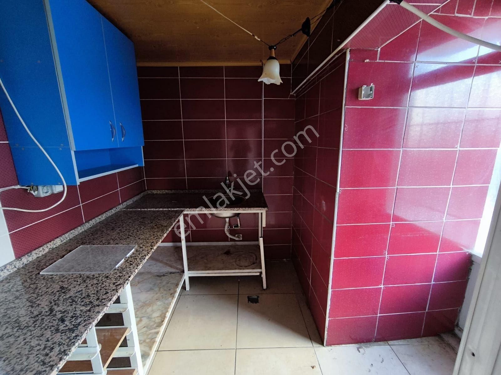 Star Emlakta Çok Acil Elk,su,wc'li Elektrik Panjurlu Konut Olarak Kullanılabilecek 40m2 Dük. - Görsel 3