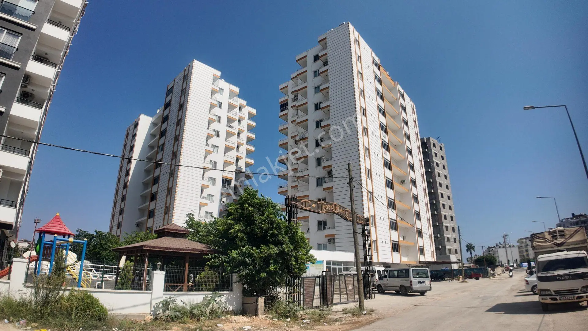 Kızkalesinde Havuzlu Site İçerisinde Eşyalı Satılık 2+1 Daire - Görsel 3