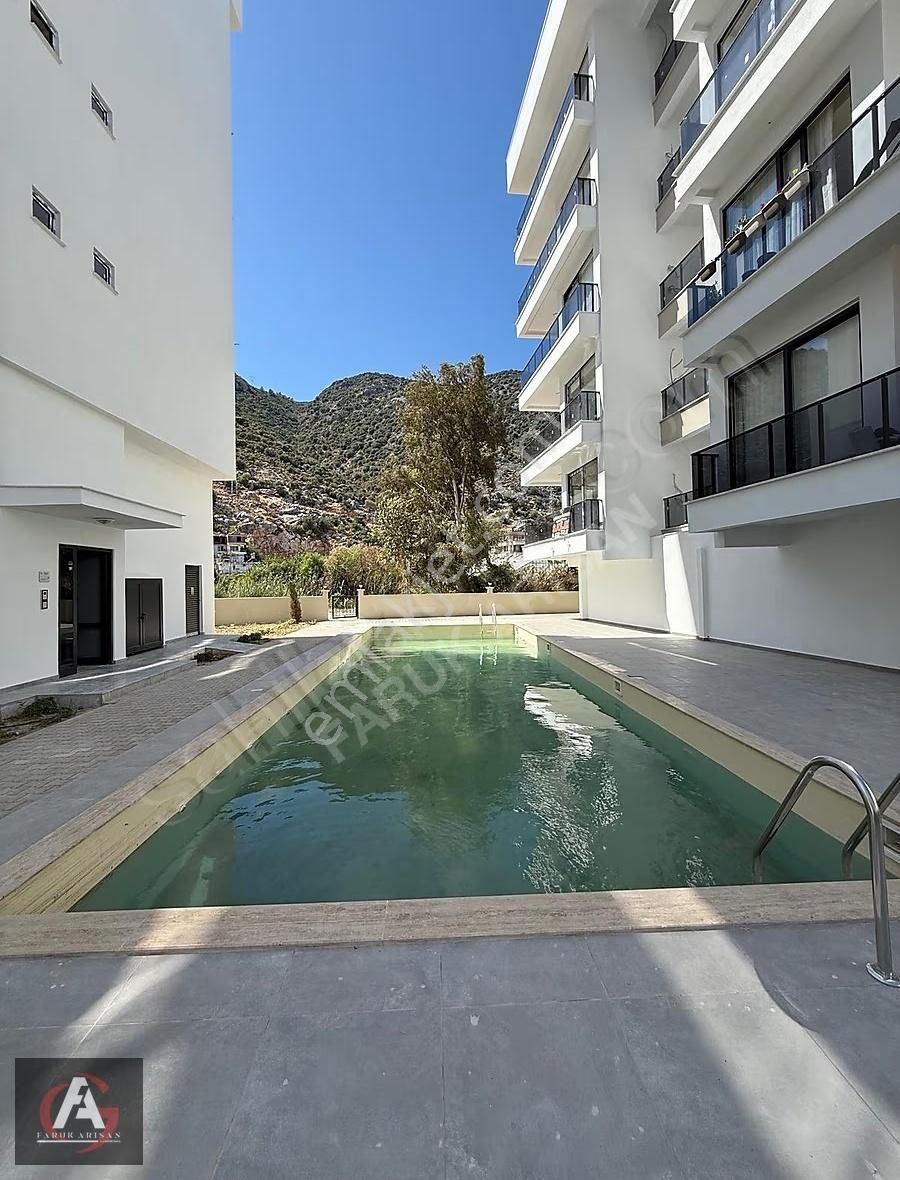 Faruk Arısandan Merkezi Konumda Lüx Site İçi Ebeveyn Banyolu 2+1 - Görsel 14