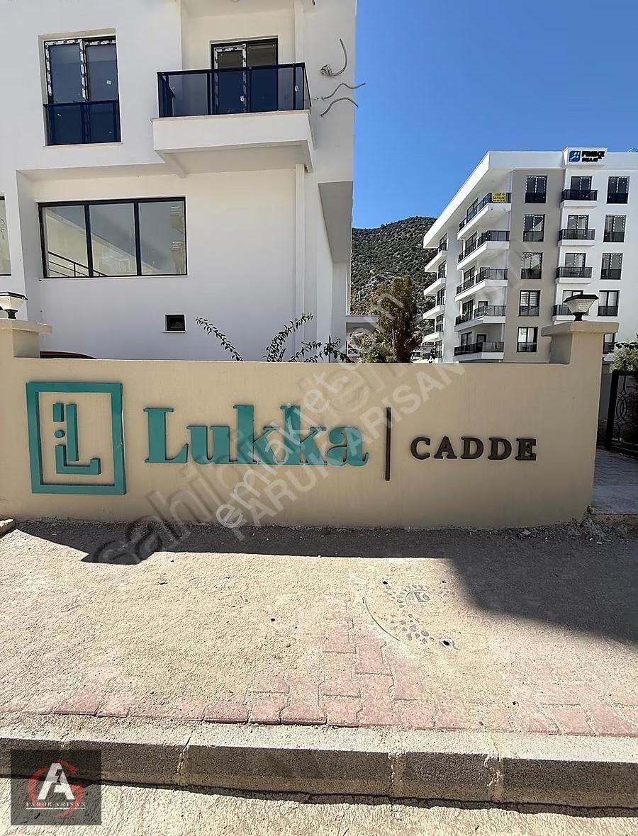 Faruk Arısandan Merkezi Konumda Lüx Site İçi Ebeveyn Banyolu 2+1 - Görsel 16