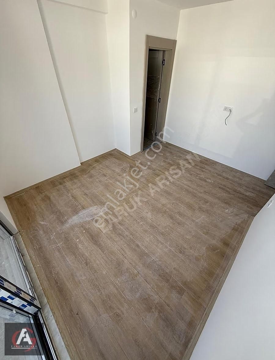 Faruk Arısandan Merkezi Konumda Lüx Site İçi Ebeveyn Banyolu 2+1 - Görsel 11