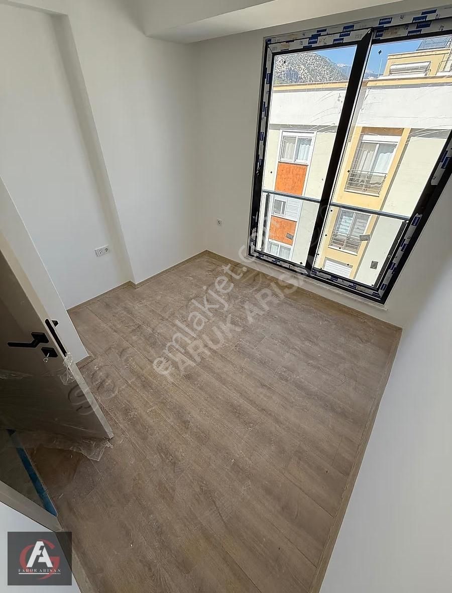 Faruk Arısandan Merkezi Konumda Lüx Site İçi Ebeveyn Banyolu 2+1 - Görsel 25