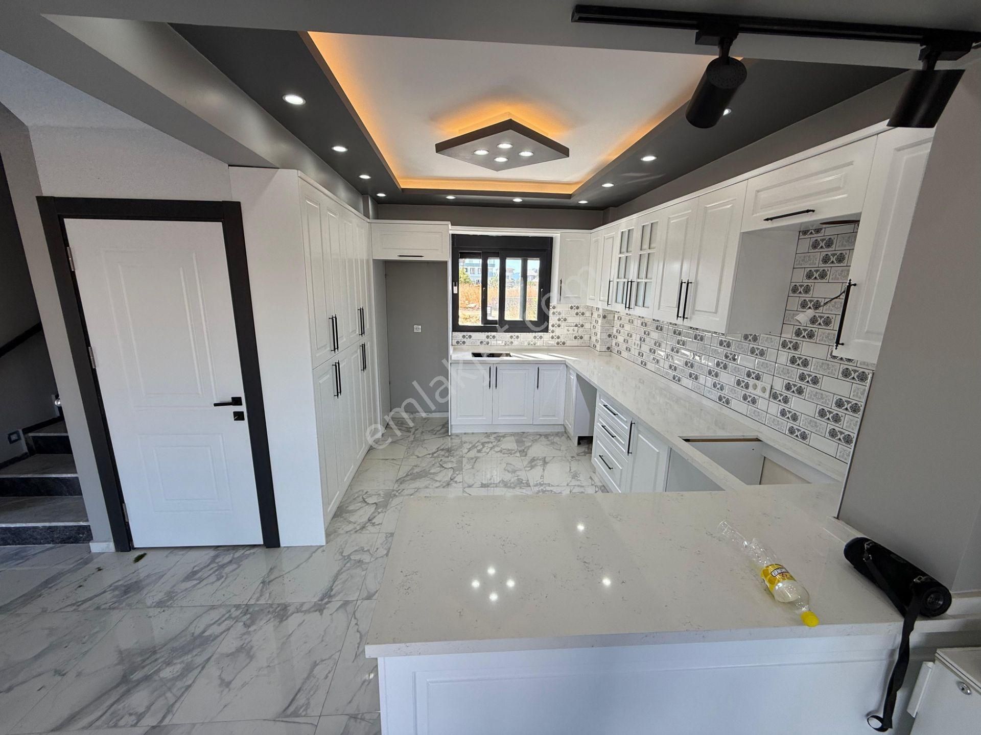 İzmir Dikili Salihleraltında Satılık Sıfır 6+1 Müstakil Villa Yazlık - Görsel 4