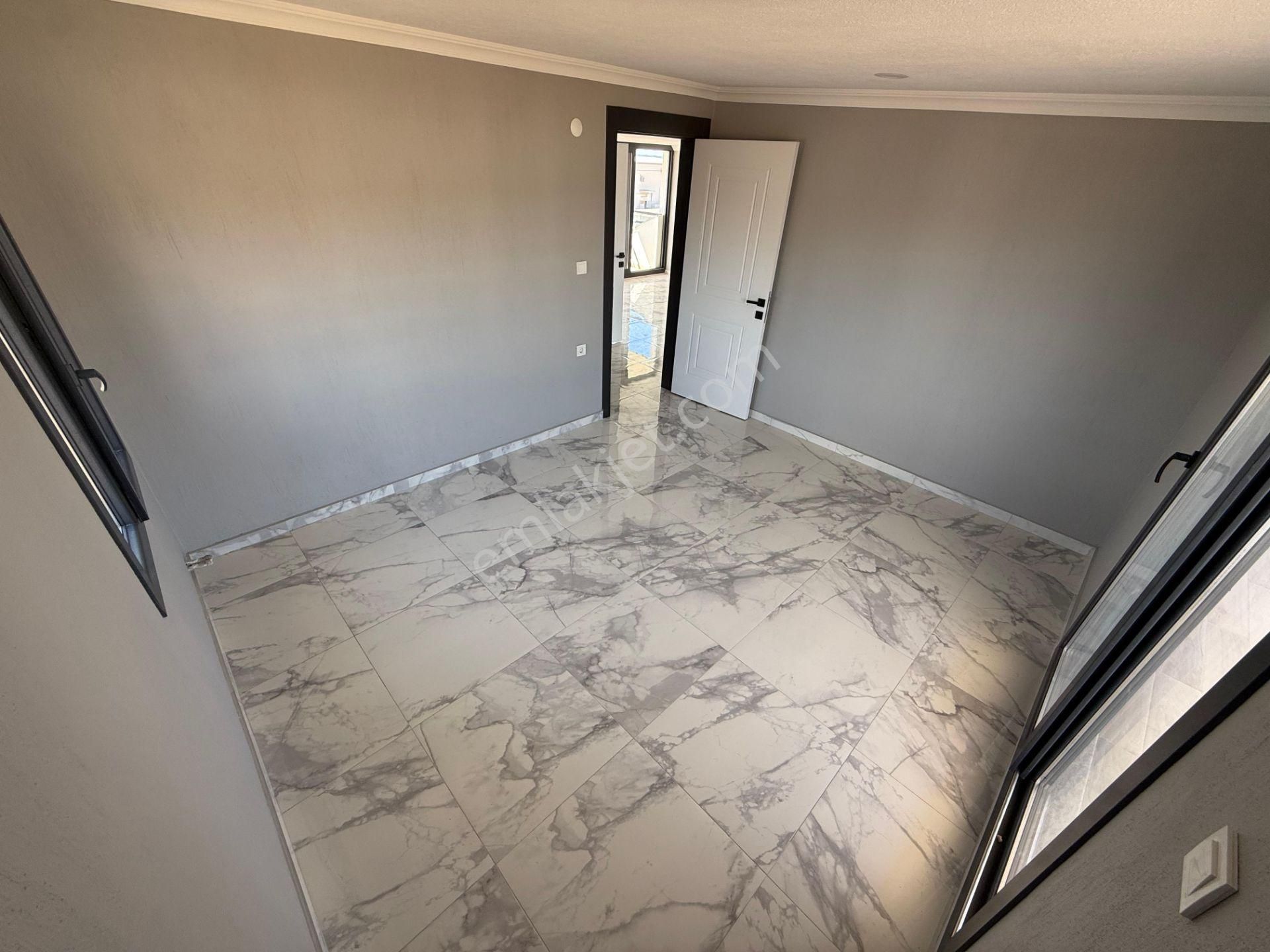 İzmir Dikili Salihleraltında Satılık Sıfır 6+1 Müstakil Villa Yazlık - Görsel 26