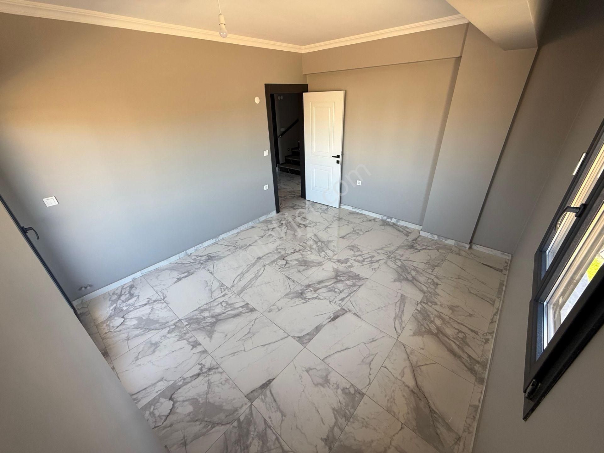 İzmir Dikili Salihleraltında Satılık Sıfır 6+1 Müstakil Villa Yazlık - Görsel 28