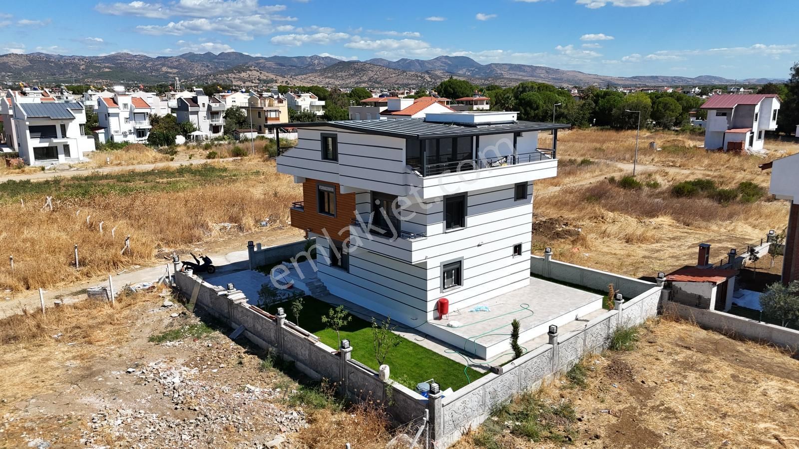 İzmir Dikili Salihleraltında Satılık Sıfır 6+1 Müstakil Villa Yazlık - Görsel 5