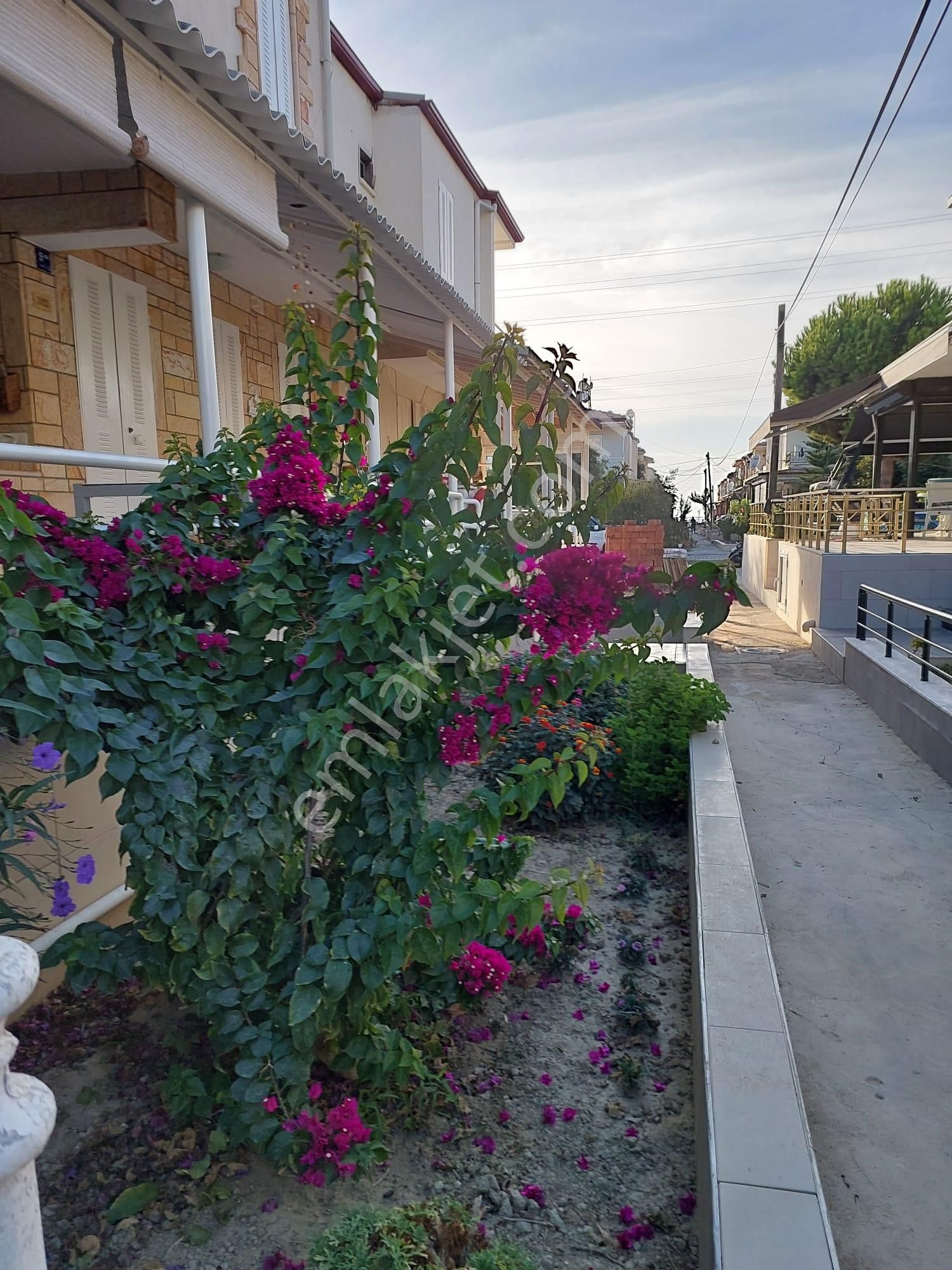 Karaova'da Denize 100 Metre Yazlık