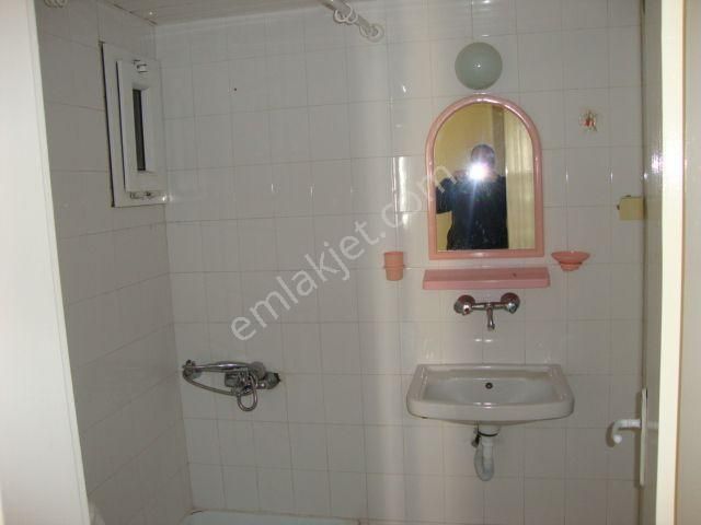 İzmir Bornova Evka 4'te Öncü Emlak'tan Kiralık 18 Bin Lira Daire - Görsel 4