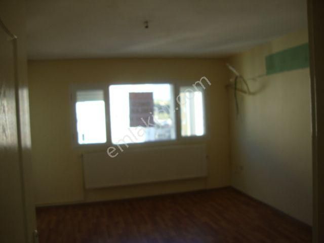 İzmir Bornova Evka 4'te Öncü Emlak'tan Kiralık 18 Bin Lira Daire - Görsel 2