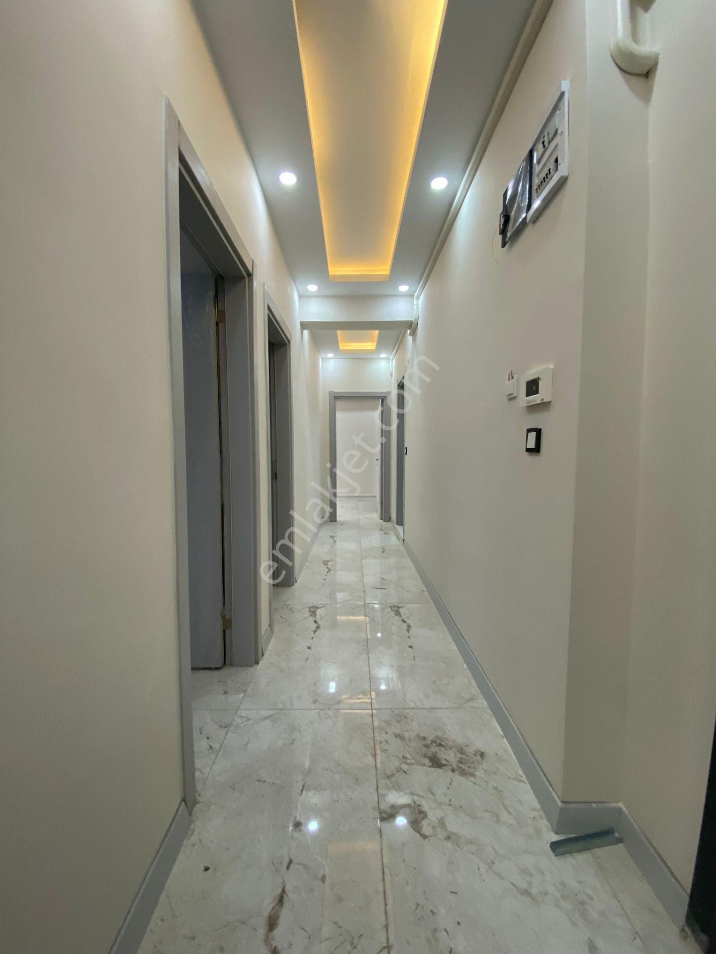 Bergama Fatih Mah. Merkezi Konumda 2+1 Açık Mutfak - Görsel 14