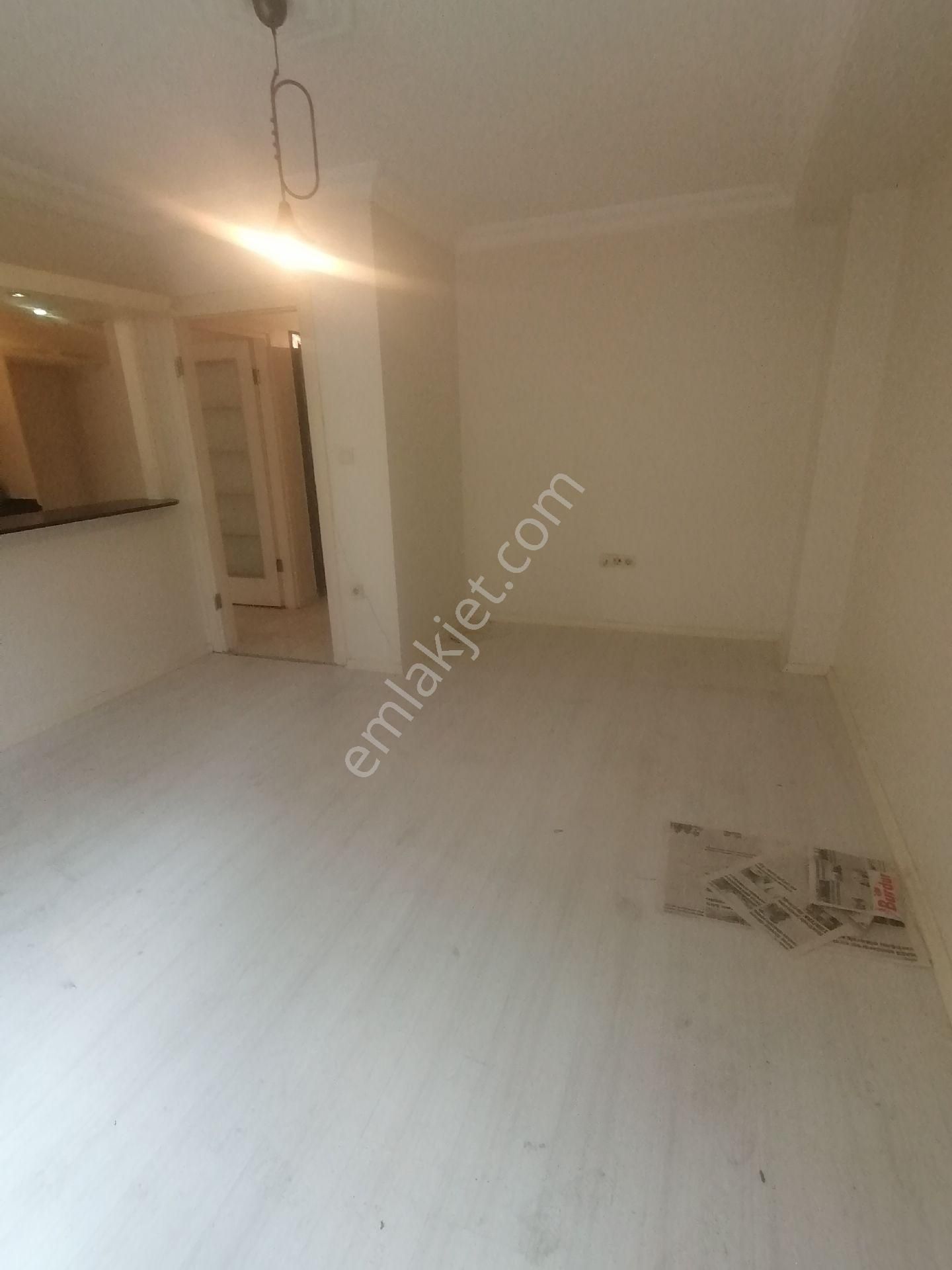 Ümraniye Çakmak Tepeüstü Metro Yürüme Mesafeli Tavukçuyolu Caddesi Kiralık Daire - Görsel 8