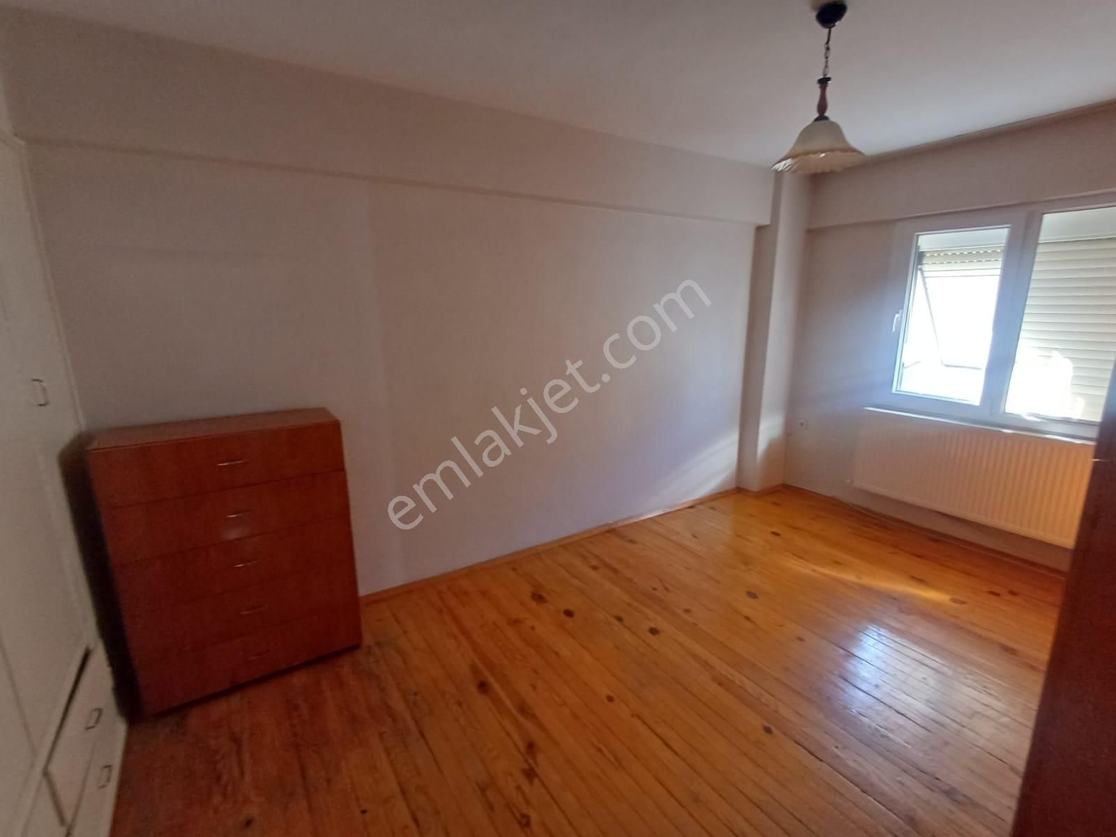 Merkezi Konumda Doğalgazlı 2+1 Daire - Görsel 9