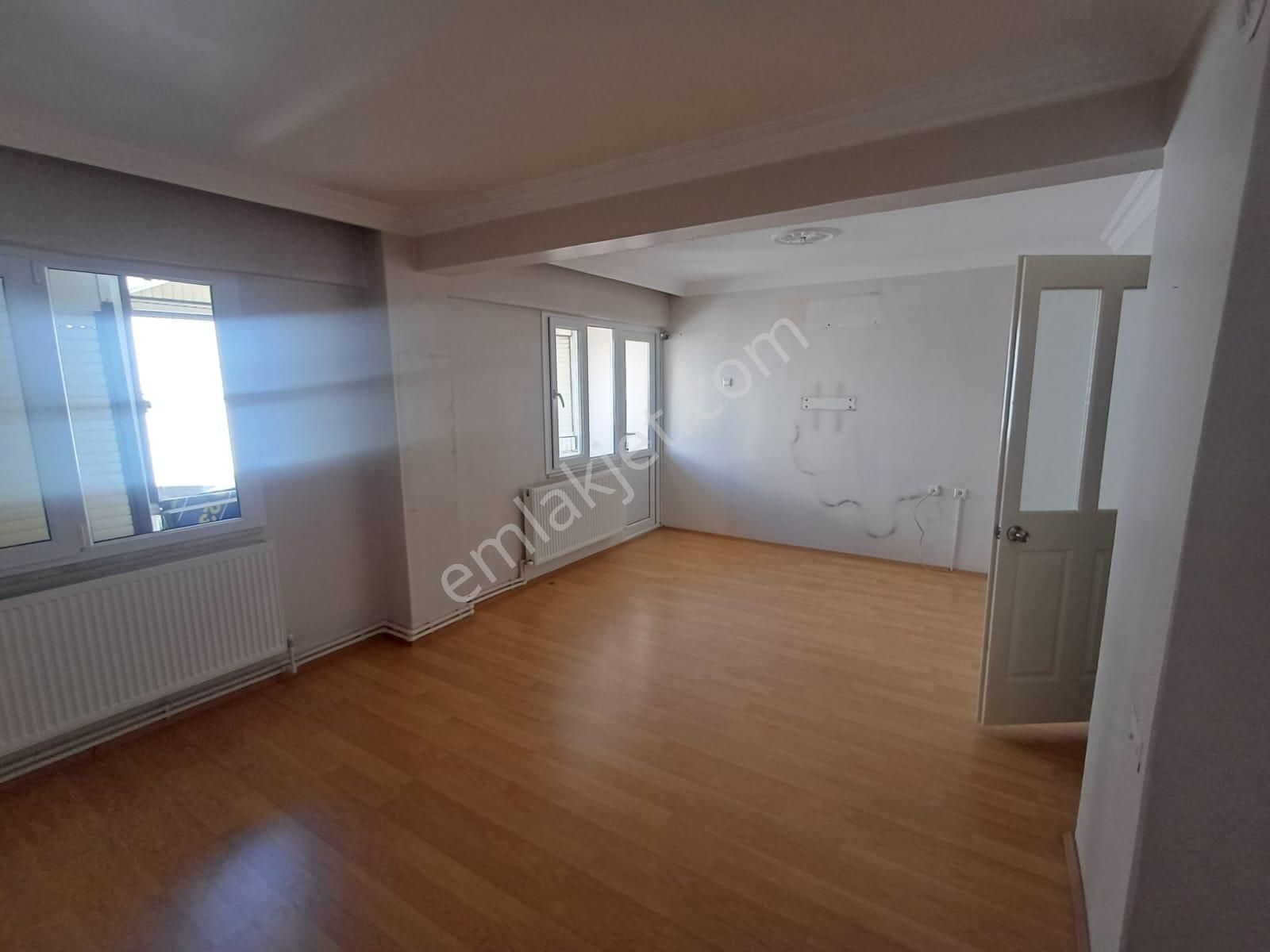 Merkezi Konumda Doğalgazlı 2+1 Daire - Görsel 15