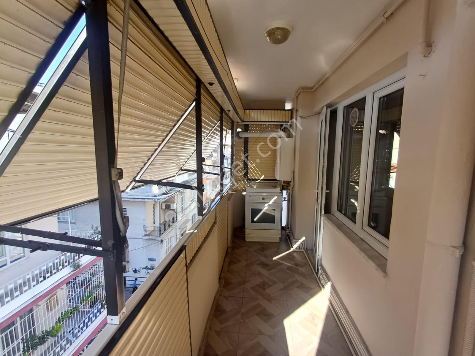 Merkezi Konumda Doğalgazlı 2+1 Daire - Görsel 17