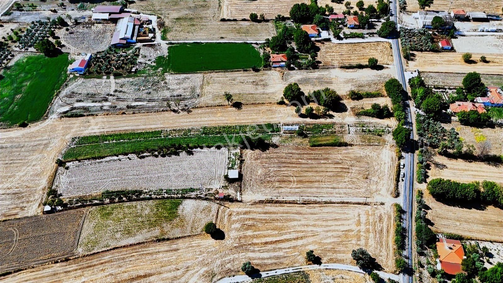 Cb Marina'dan Yeşilyurt'ta Yola Sıfır İmara Yakın "tarla" - Görsel 2