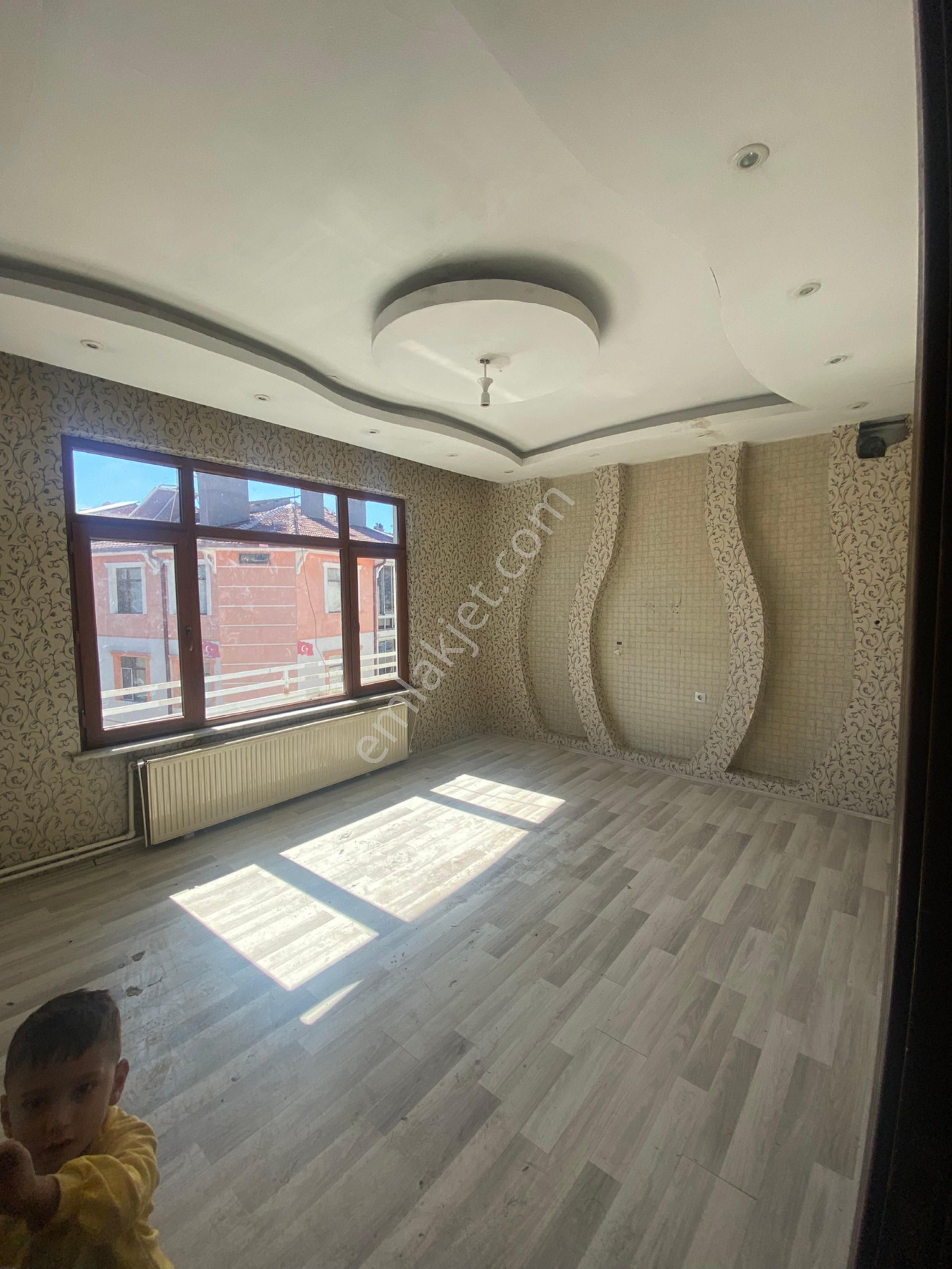 İstanbul Cd Sinde 15.000₺ Hazır Kiracılı Yatırımlık Yapılı Daire - Görsel 2