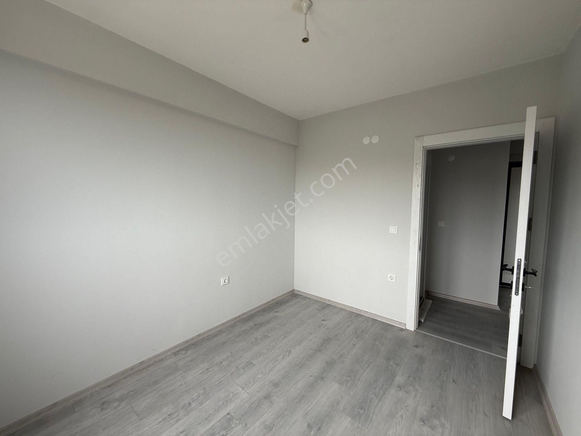 Canik Hasköy Caddeye Cephe Deniz Manzaralı 2+1 - Görsel 16