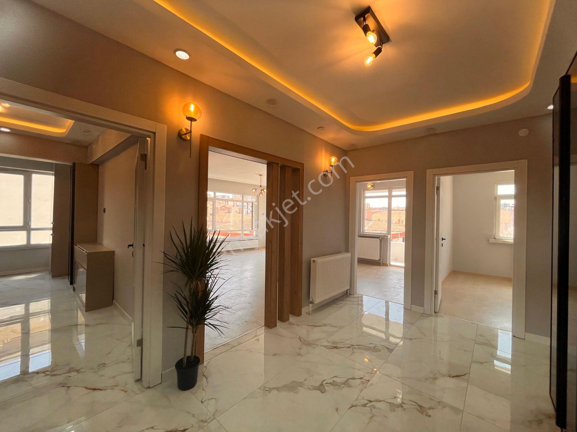 Ankara Kazanç'tan Andiçende Ultra Lüks Yapılı Site İçerisinde Satılık Salon Bağımsız 3+1 Daire - Görsel 18