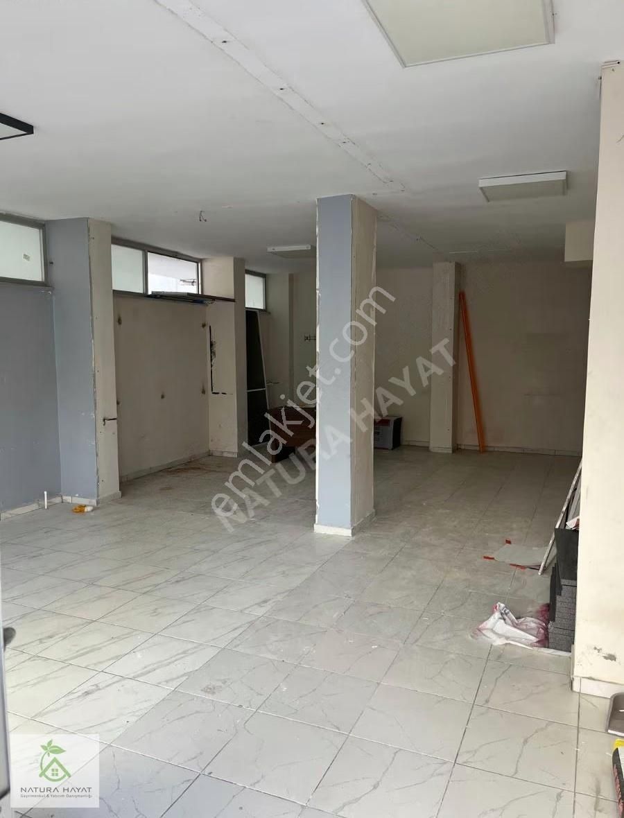 Cadde Üstü - Görsel 6