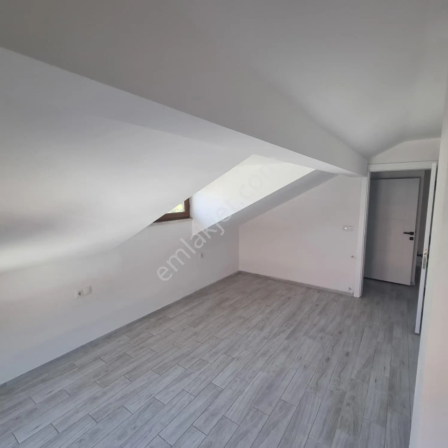 Rota'dan Şehir Merkezinde Sıfır Yapı 120m² Acil Satılık 2+1 Dubleks Daire - Görsel 5