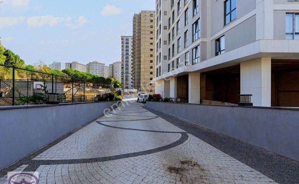 İskanlı Kartal Grand Tower Aile Sitesinde Kapalı&açık Havuzlu - Görsel 4