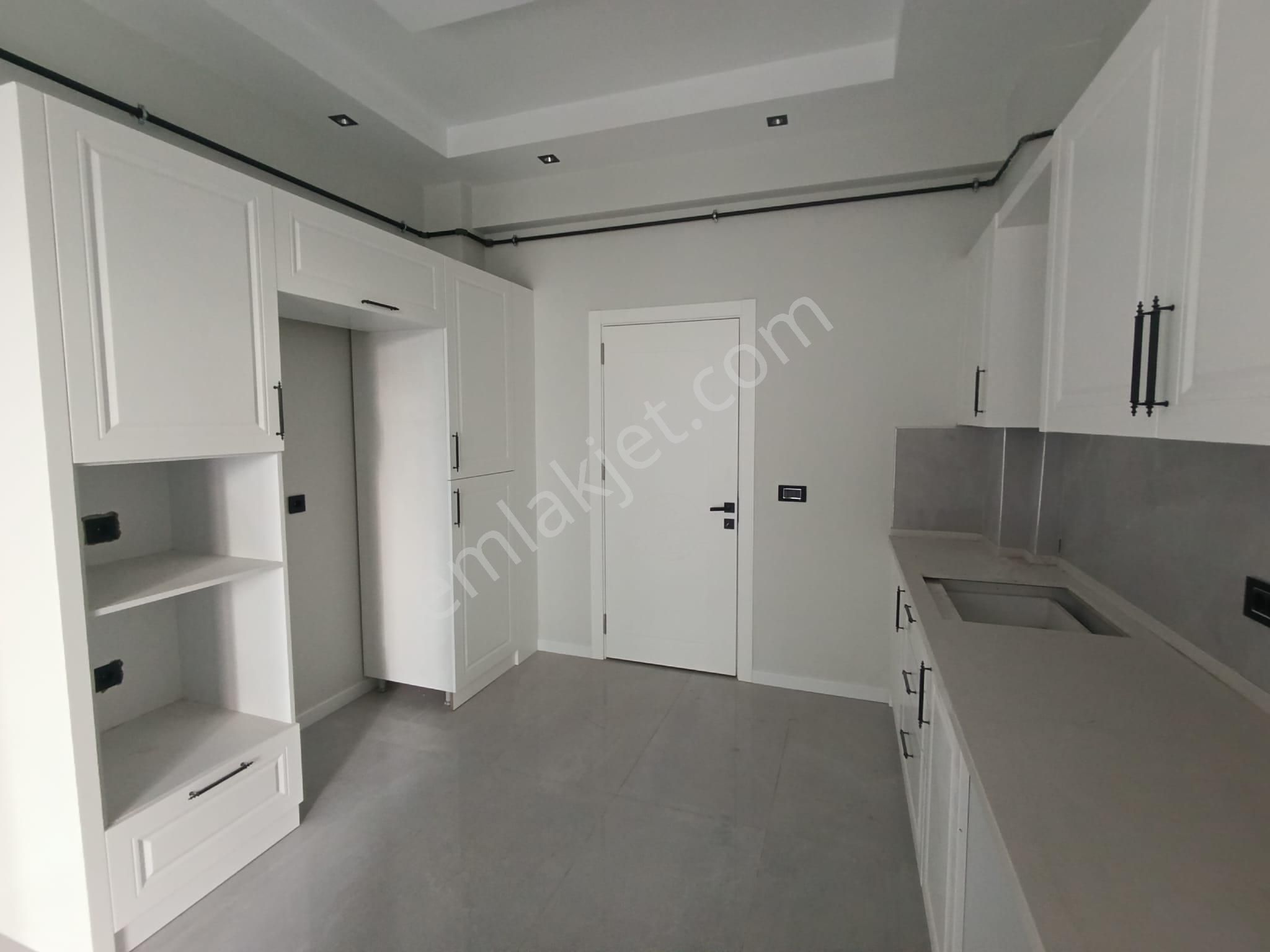 Blokyapı'dan Yenişafak'ta Havuzlu Sitede 3+1 Sıfır Lüks Daire