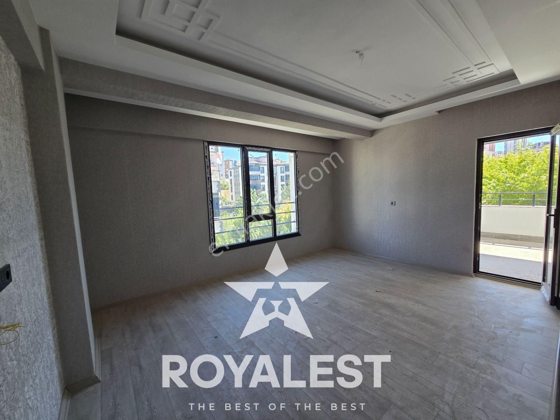 Royalest'ten Çift Balkonlu Ultra Lüks Sıfır Daireler