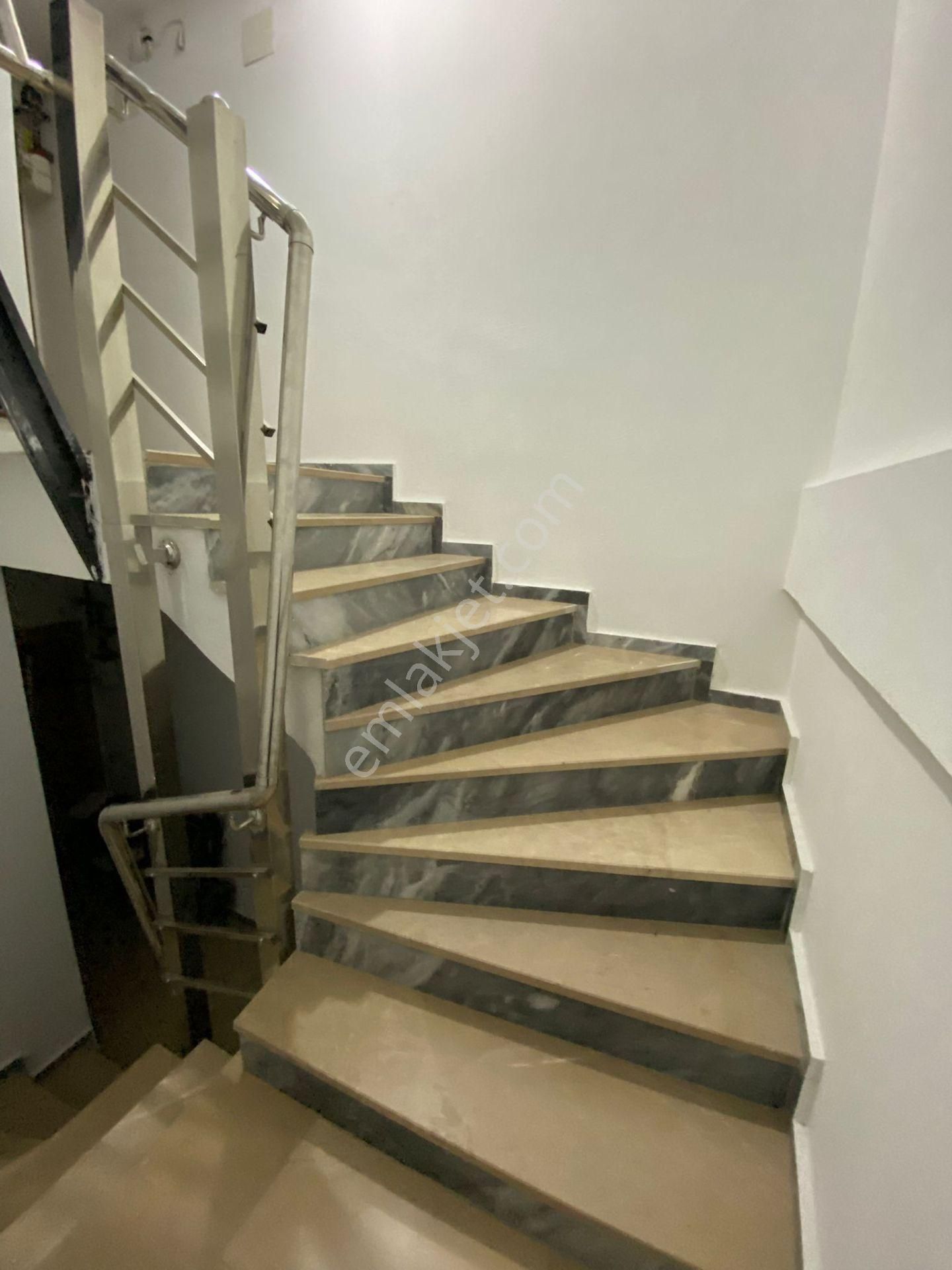 Trabzon Pelitli'de 3+1 Kiralık Daire - Görsel 25