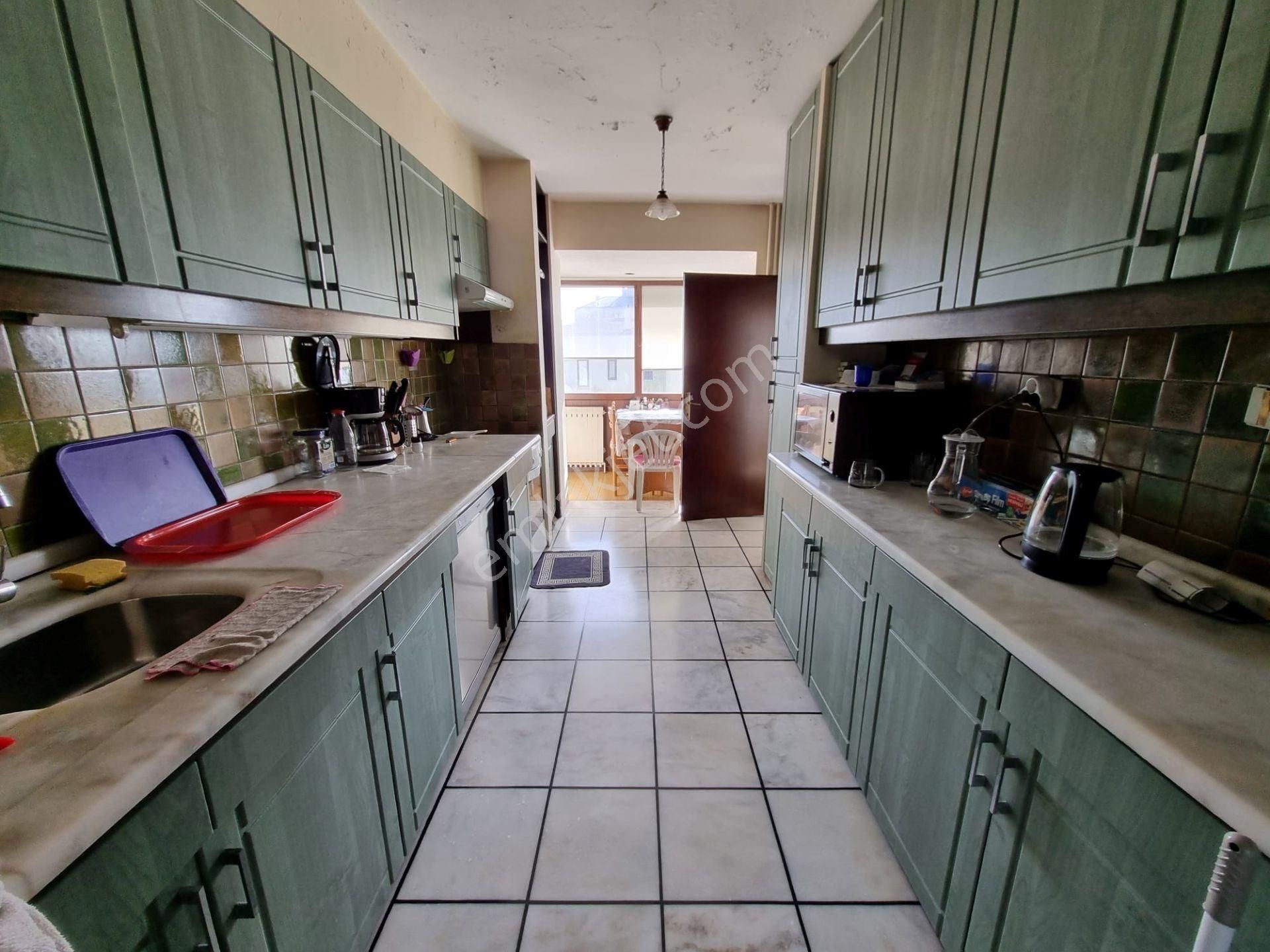 Fenerbahçe Prestijli Binalarından Katta Tek Deniz Manzaralı - Görsel 11