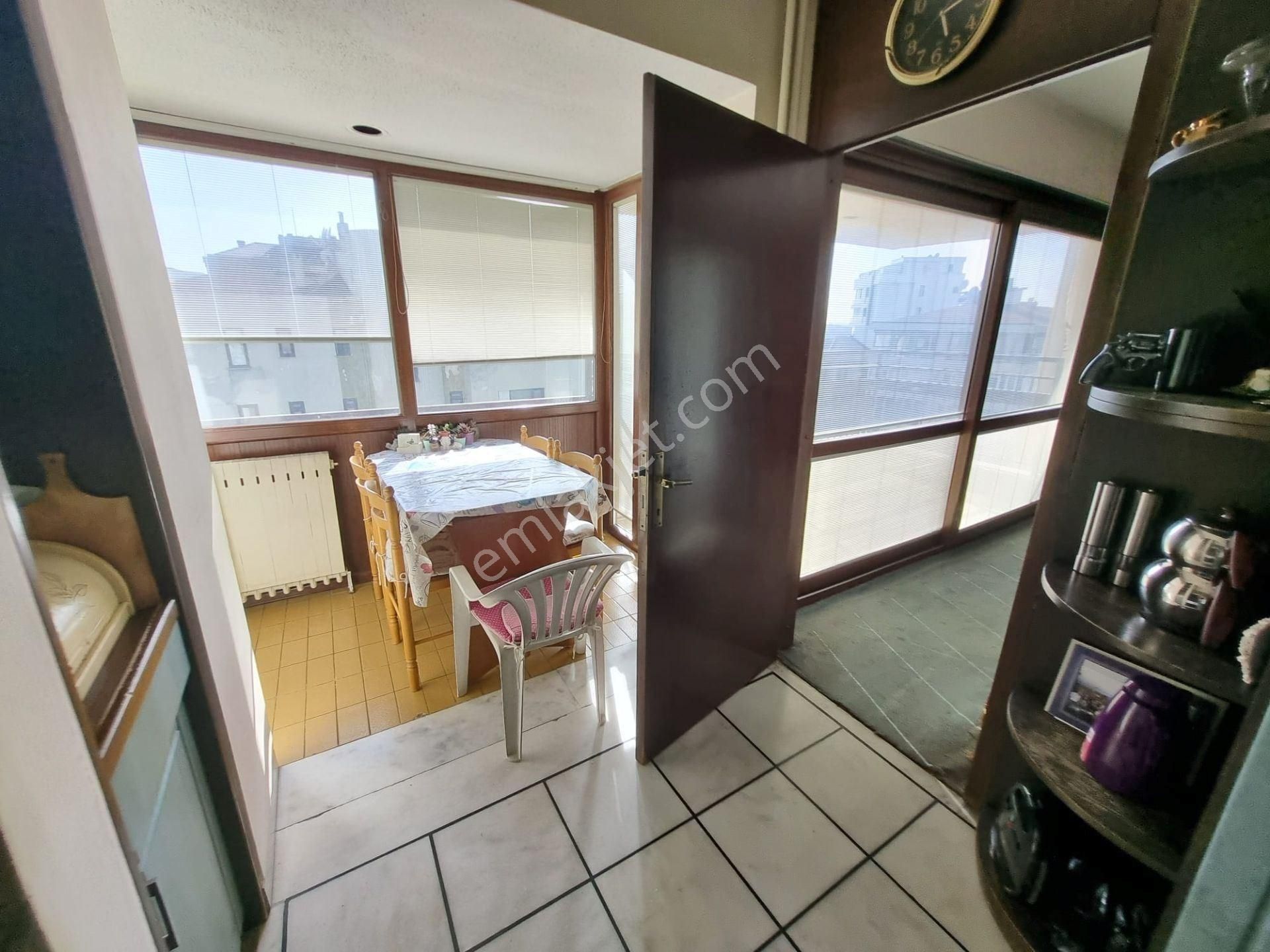 Fenerbahçe Prestijli Binalarından Katta Tek Deniz Manzaralı - Görsel 15