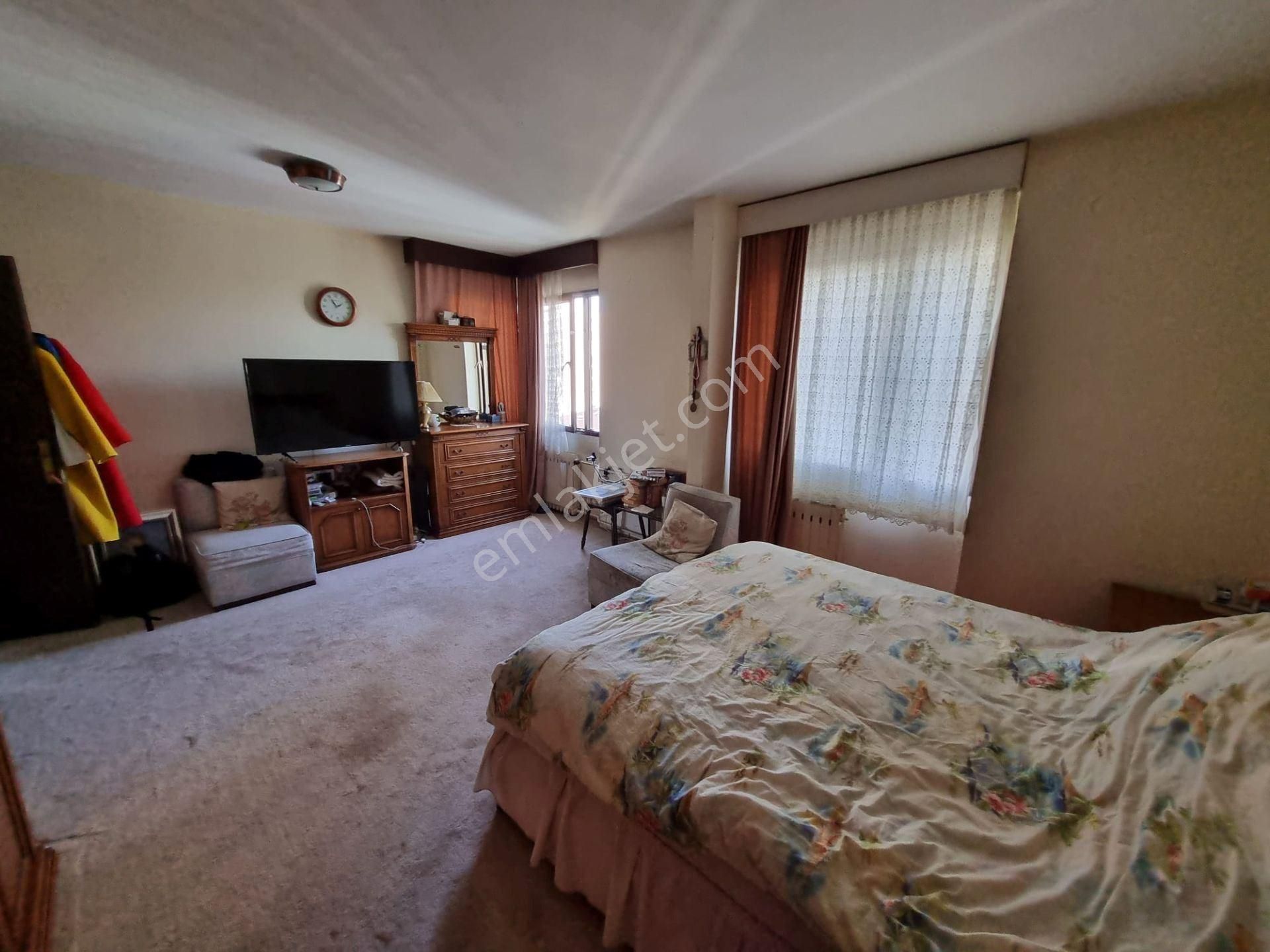 Fenerbahçe Prestijli Binalarından Katta Tek Deniz Manzaralı - Görsel 28